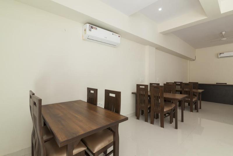 Oyo 14482 Live Inn Gurgaon Exterior photo