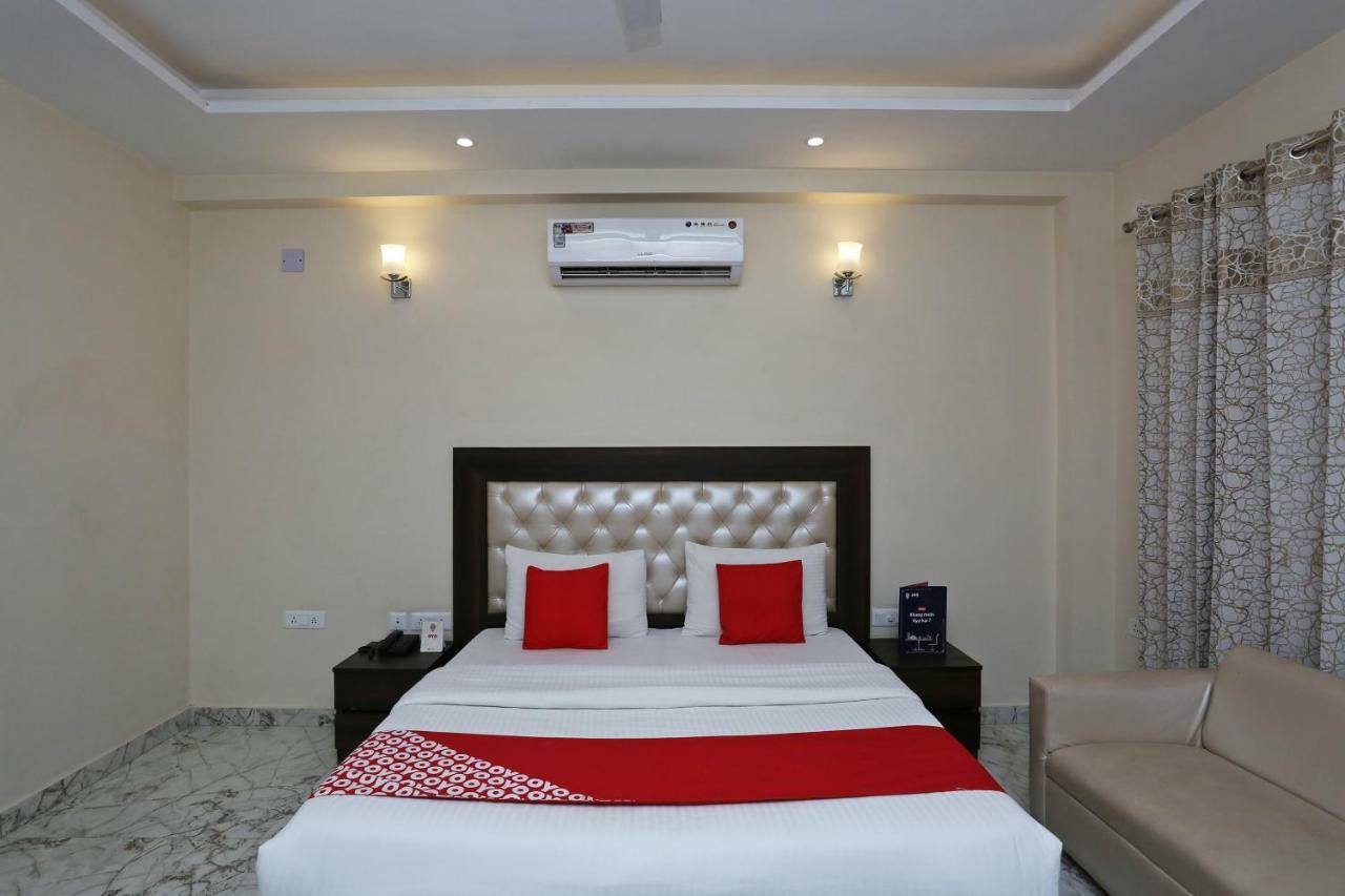 Oyo 14482 Live Inn Gurgaon Exterior photo